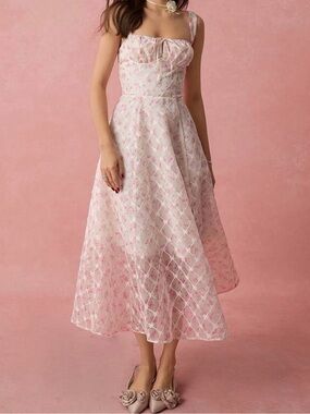 *NEW NEVER WORN* Sleeveless Pink Floral Midi Dress